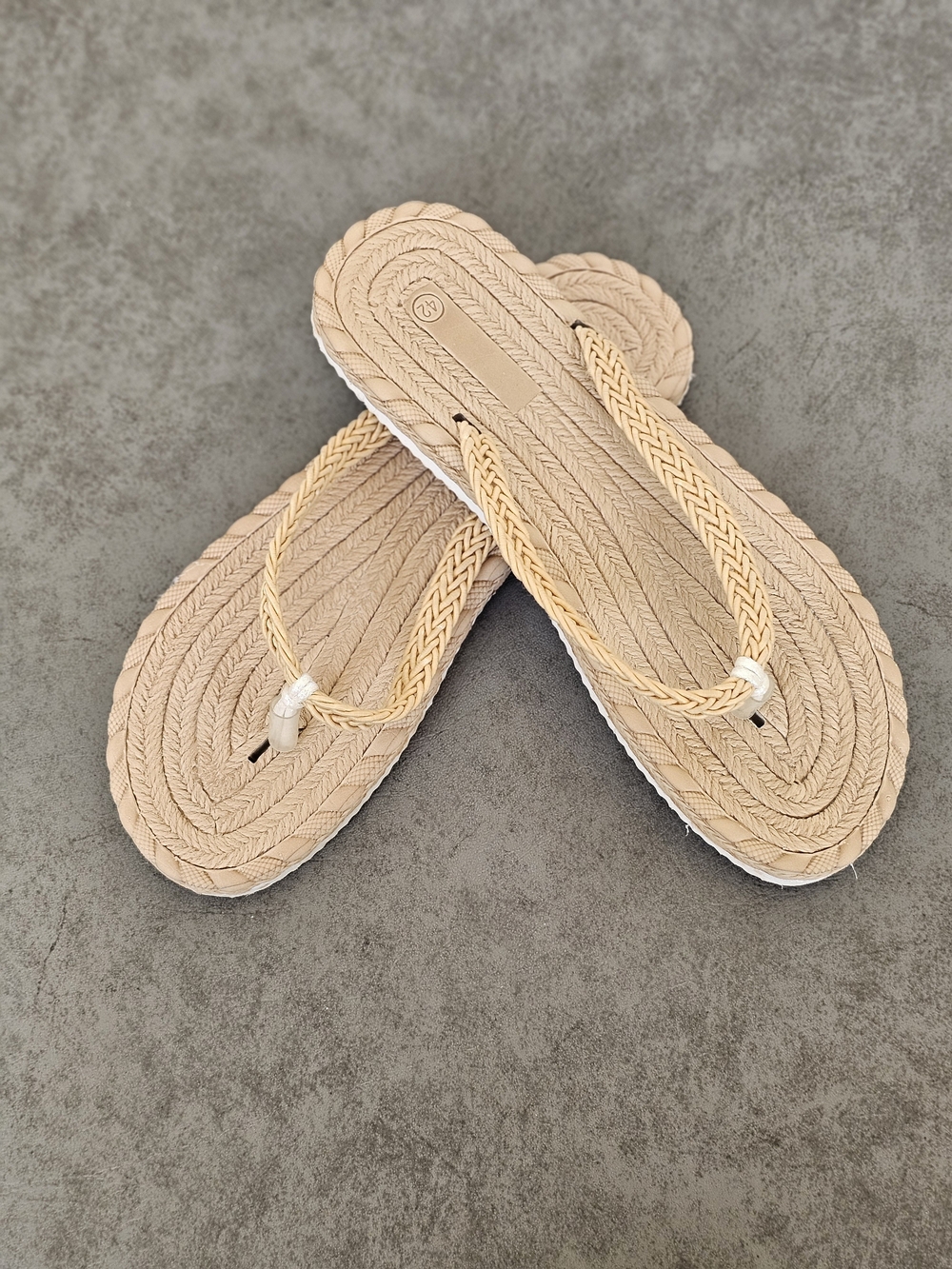 Men's Beige Braided Flip Flop Sandals - Casual Summer Slip-Ons Size 11.5